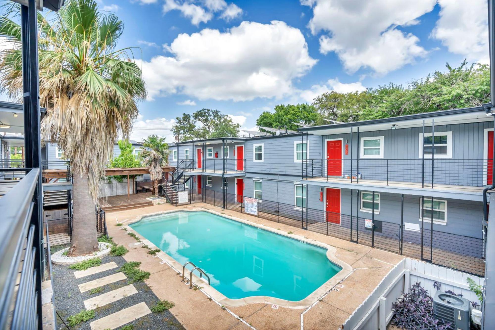 King Suite W Fast Wifi - Free Parking, Sleeps 6 Austin Exterior photo